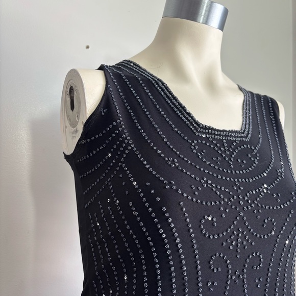 CB Established Elegant Black Sleeveless Top - Picture 3 of 6
